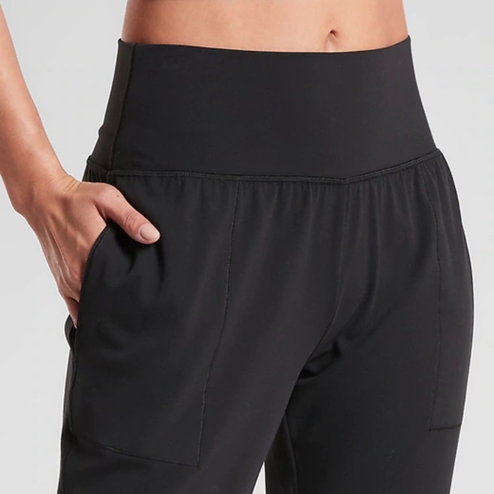 Athleta Salutation Cruise Jogger in Powervita - Picture 7 of 16